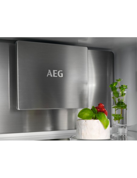 aeg-frigo-incasso-tsc8m181ds-d-classe-energetica-d-total-no-frost-plus-ventilazione-multifl-5.jpg